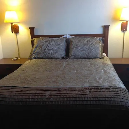 Americas Best Value Inn Fort Collins-3