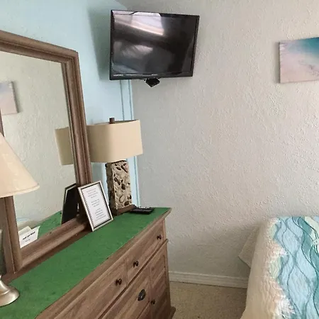 Lollipop Motel-3