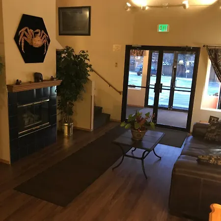 Lakeshore Inn & Suites-3