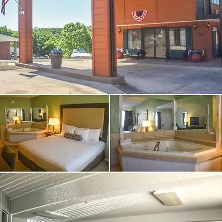 Days Inn By Wyndham Branson Near Theatre District-3