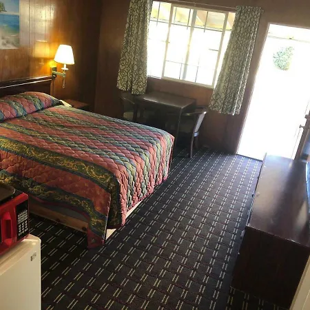 Edgewood Motel-2