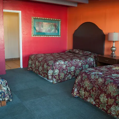 Motel 8 Plus-3
