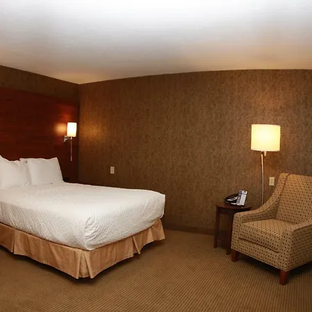 Budget Host Inn & Suites-3