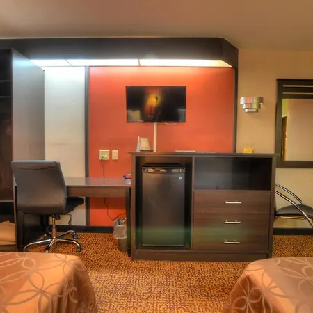 Smoky Mountain Inn & Suites-2
