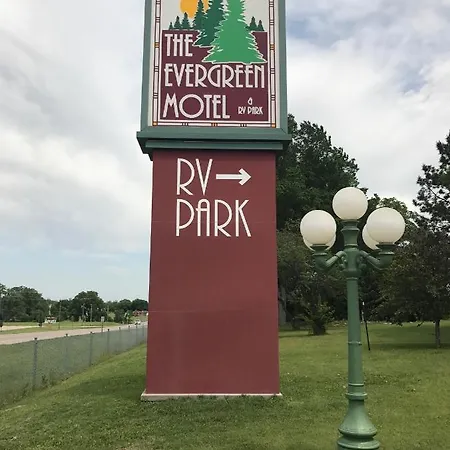 The Evergreen Motel In Kansas-2