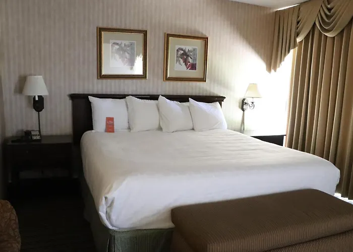 Cheap hotel: Gateway Hotel