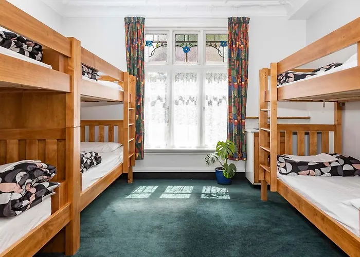 Kiwis Nest Backpackers And Budget Accommodation