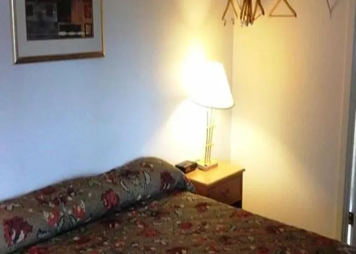 Knights Inn & Suites Seatac Airport