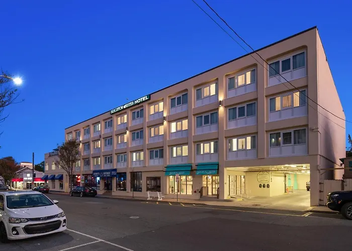 Cheap hotel: Brighton Suites Hotel