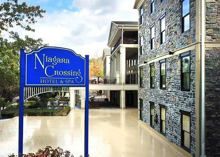 Hotel with view: Niagara Crossing Hotel And Spa
