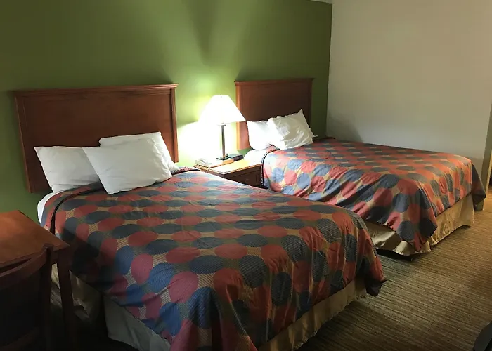 Golf hotel: Super 8 By Wyndham Cave City