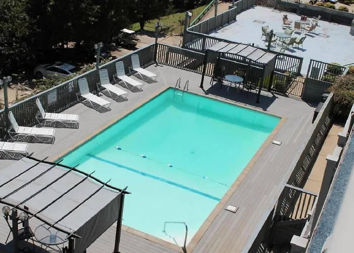 Treehouse Condos - Branson