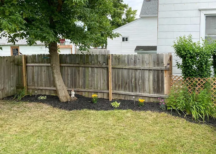 Idyllic Erie Home Less Than 3 Mi To Dtwn Attractions!