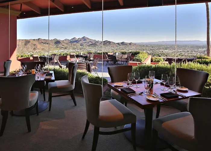 Villa avec piscine: Private Corner Of Resort -- ½ Mile Walk To Nature Trails At N. Mtn. Preserve!