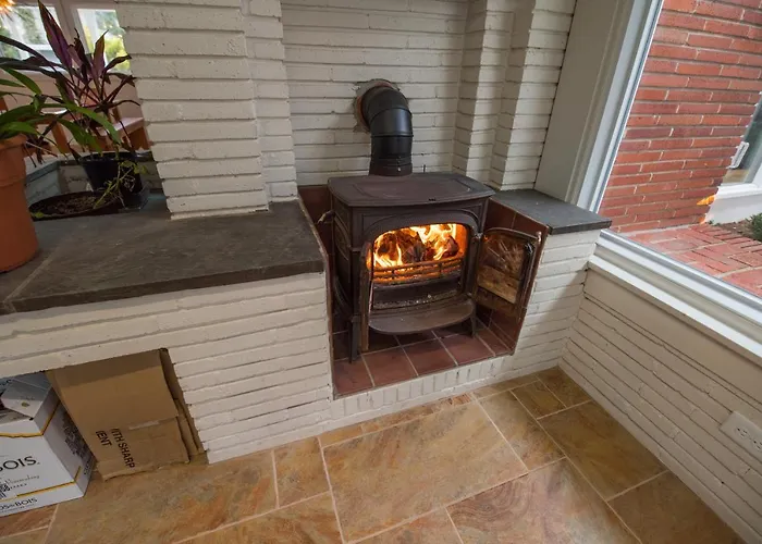 Spectacular Home In Middletown With Acres Of Privacy