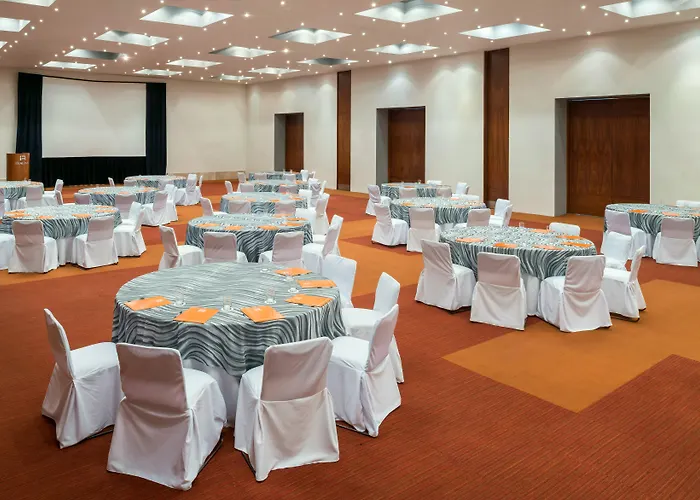 Family Hotel: Real Inn Guadalajara Expo