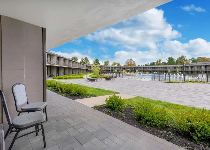 Wyndham Lancaster And Convention Center