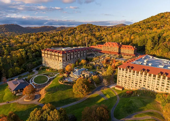  Omni Grove Park Inn & Spa - Asheville