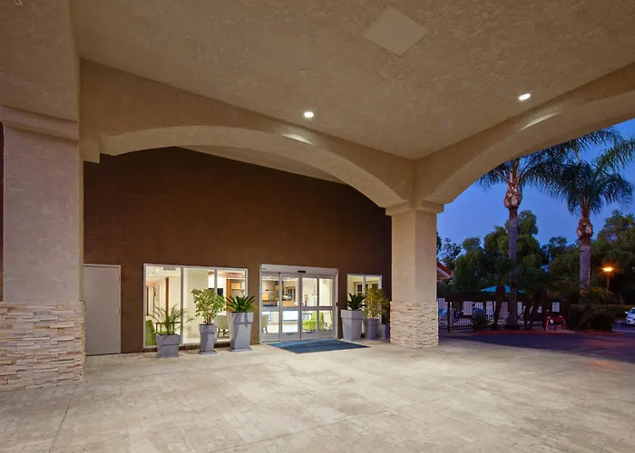Holiday Inn Express & Suites San Diego-Escondido By Ihg
