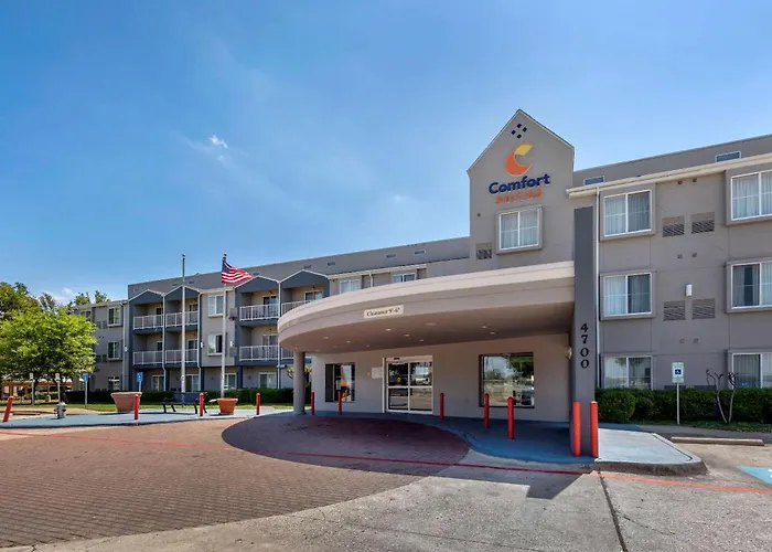 Kid friendly hotel Comfort Suites Dfw Airport