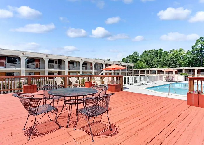 Super 8 By Wyndham Williamsburg/Historic Area