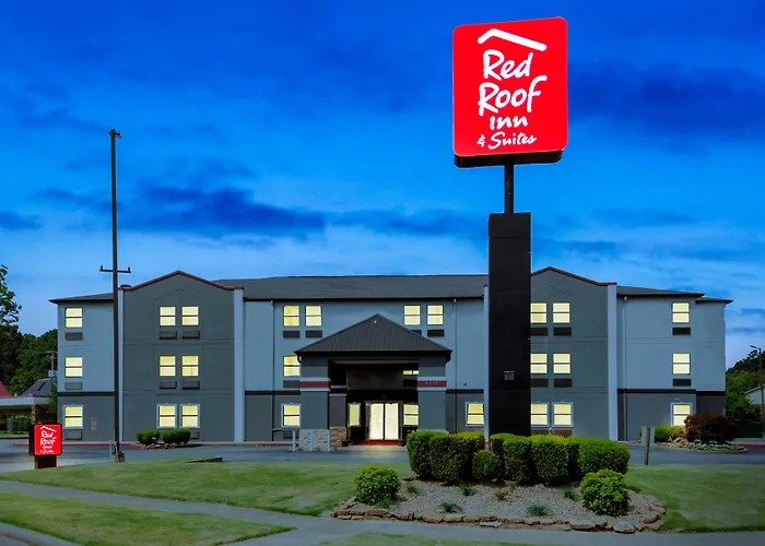 Dog friendly hotels Red Roof Inn & Suites Little Rock