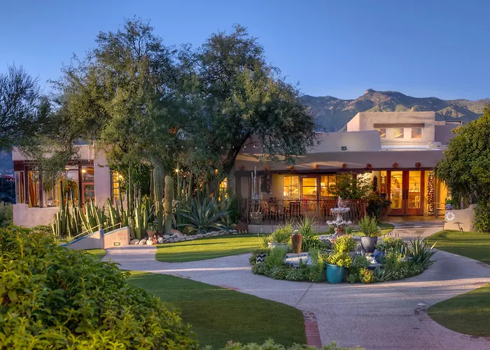 Beach hotel: Hacienda Del Sol Guest Ranch Resort