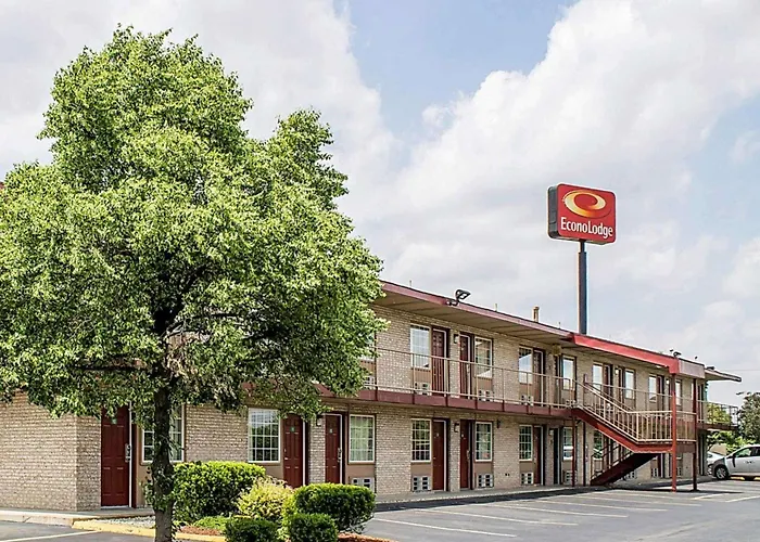 Cheap hotel: Econo Lodge Columbus