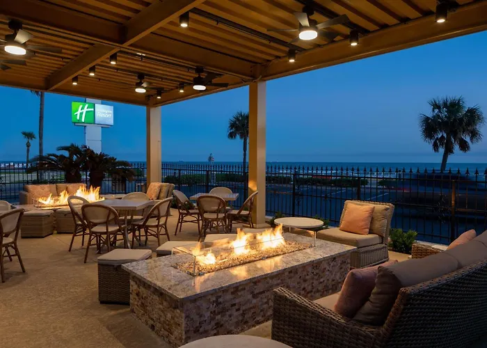 Hotels with tennis Holiday Inn Galveston - On The Beach By Ihg