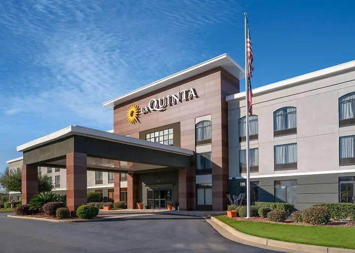 3 star hotels La Quinta Inn & Suites By Wyndham-Albany Ga