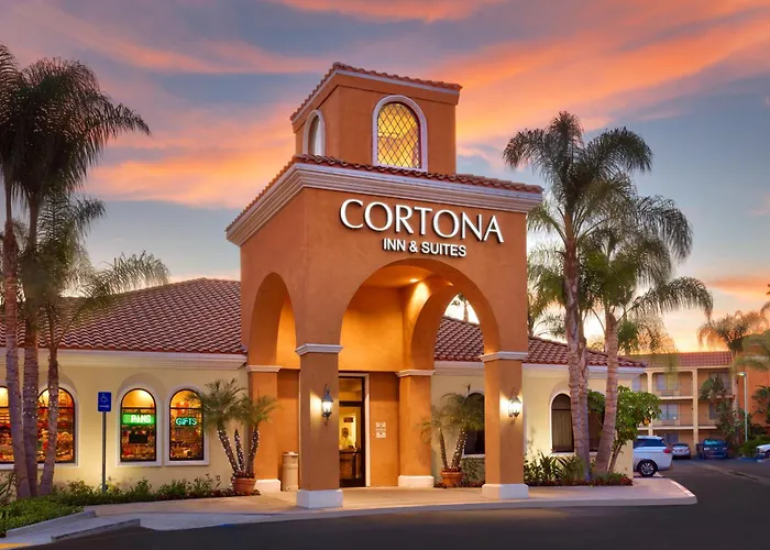 In Luxury hotels Cortona Inn And Suites Anaheim Resort