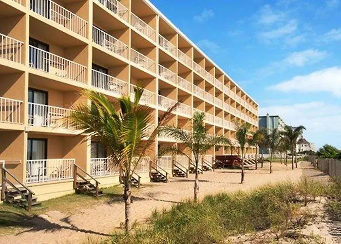 Pet Friendly hotel: Quality Inn Oceanfront