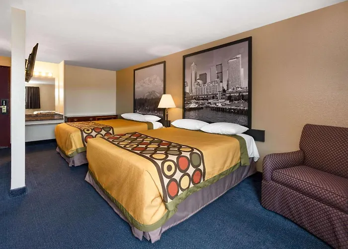 Hotels Close to Airport 