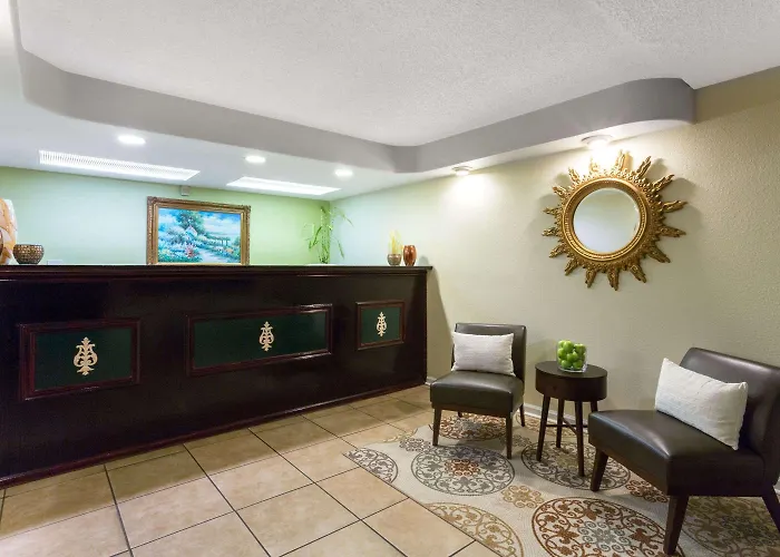 Beach Hotels Howard Johnson By Wyndham Tallahassee