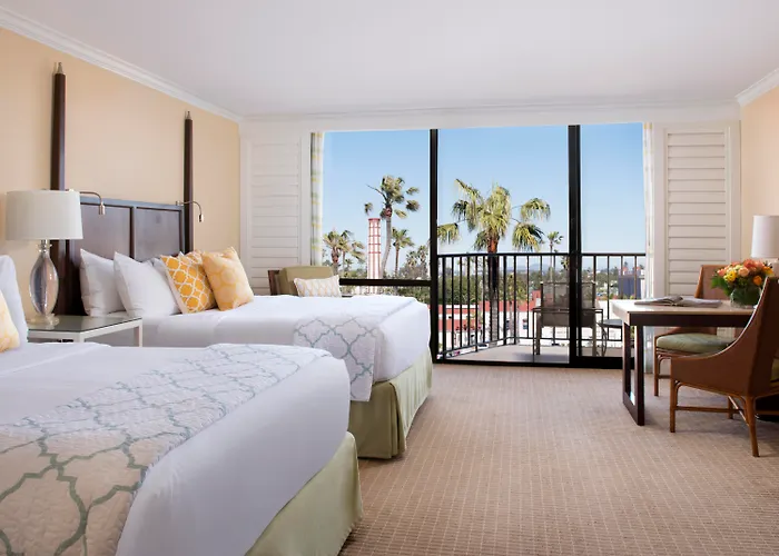 Hotel Jacuzzi: Hotel Del Coronado, Curio Collection By Hilton