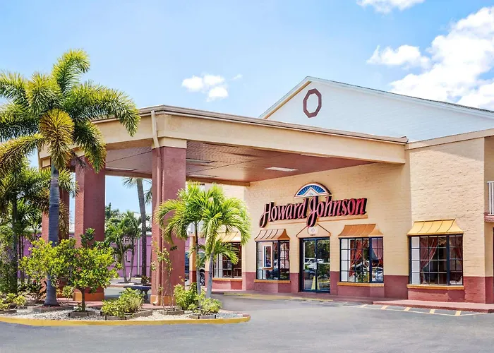 Pets Allowed Hotel Howard Johnson By Wyndham Ft. Myers Fl