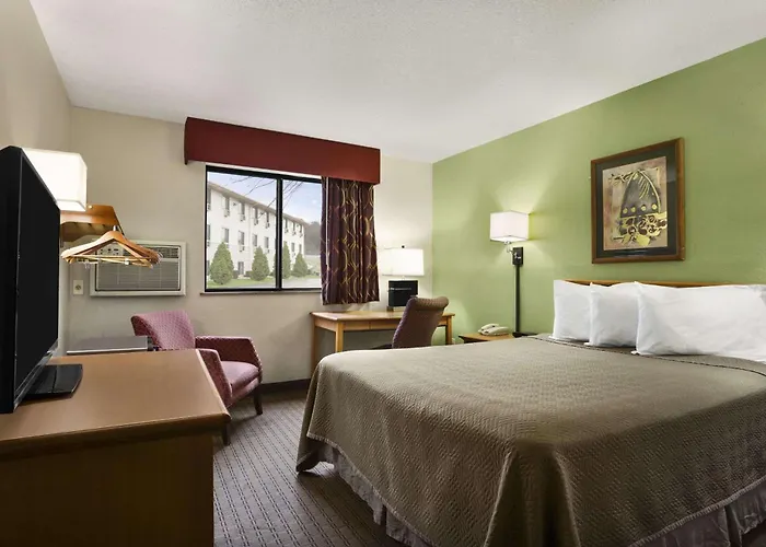 Family Hotel: Travelodge By Wyndham Battle Creek