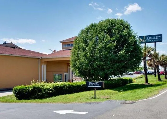 Quality Inn & Suites Monroe