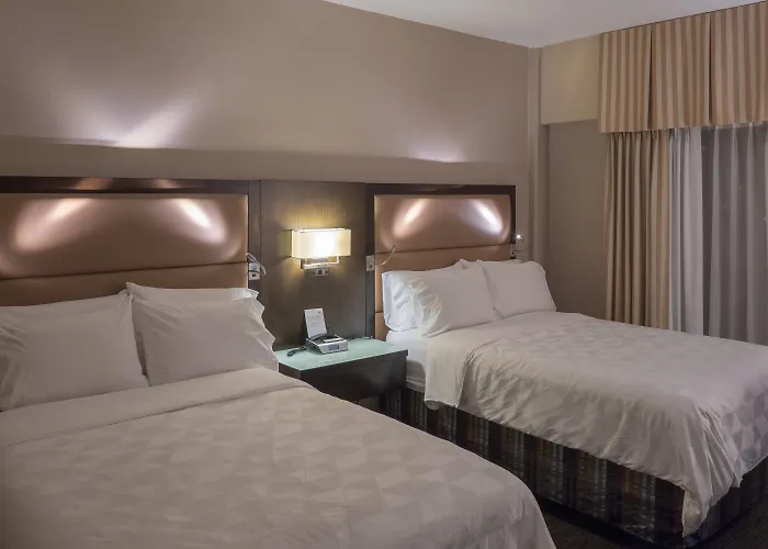 Holiday Inn & Suites Vancouver Downtown By Ihg