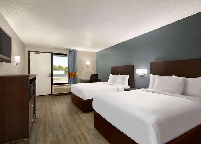 Baymont By Wyndham Wilmington