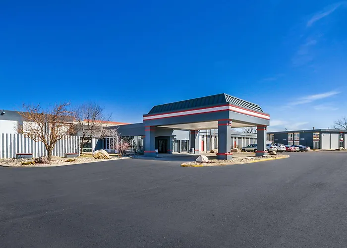 Cheap hotel: Econo Lodge