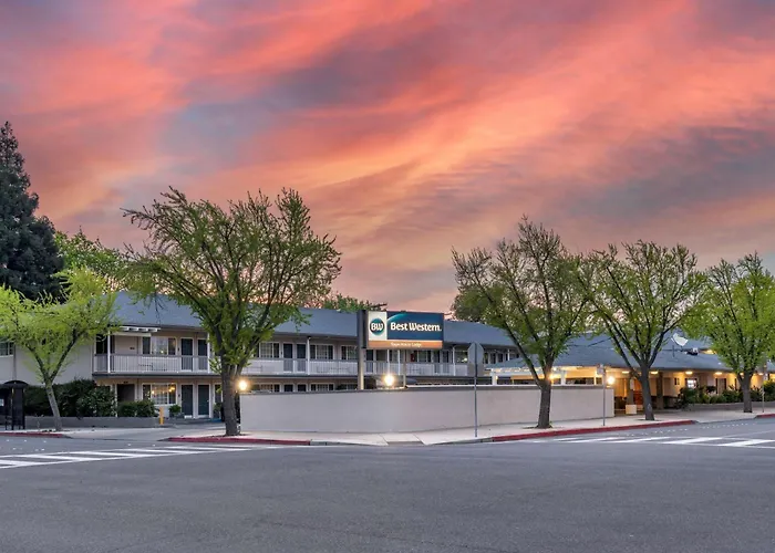 Best Western Town House Lodge