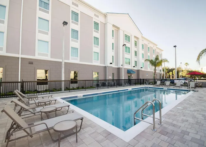 Hampton Inn&Suites Orlando near SeaWorld