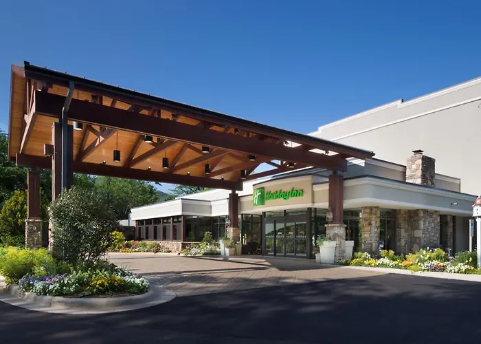 Holiday Inn East-Blue Ridge Pkwy By Ihg