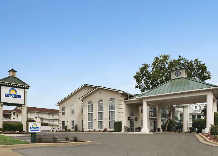 Pet Friendly hotel: Days Inn By Wyndham Branson/Near The Strip