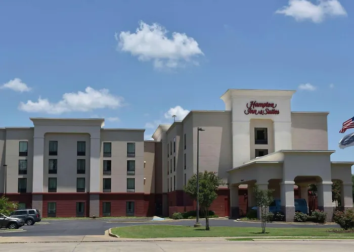 Family resorts Hampton Inn & Suites Alexandria