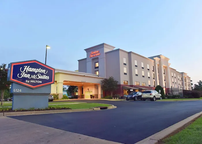 Family resorts Hampton Inn & Suites Alexandria