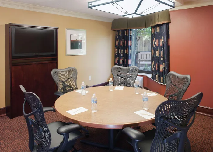 Pets Allowed Hotel Doubletree By Hilton Jackson