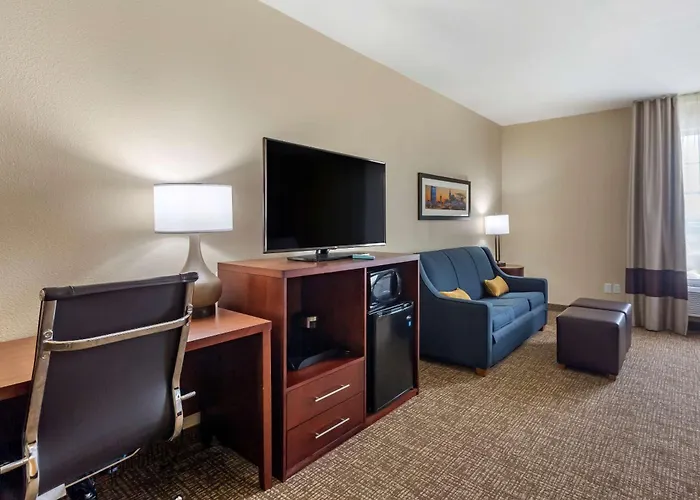 Boutique hotel only: Comfort Suites Clarksville Near Governors Square Mall