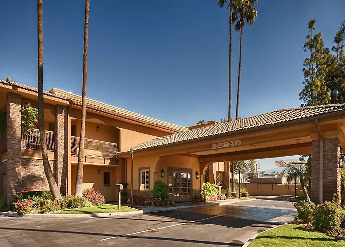 Hotels with pool Empire Inn